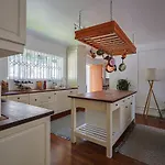 Fully Equipped Claremont Home With Pool & Style