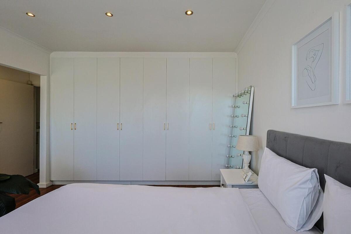 Fully Equipped Claremont With Pool & Style * Cape Town