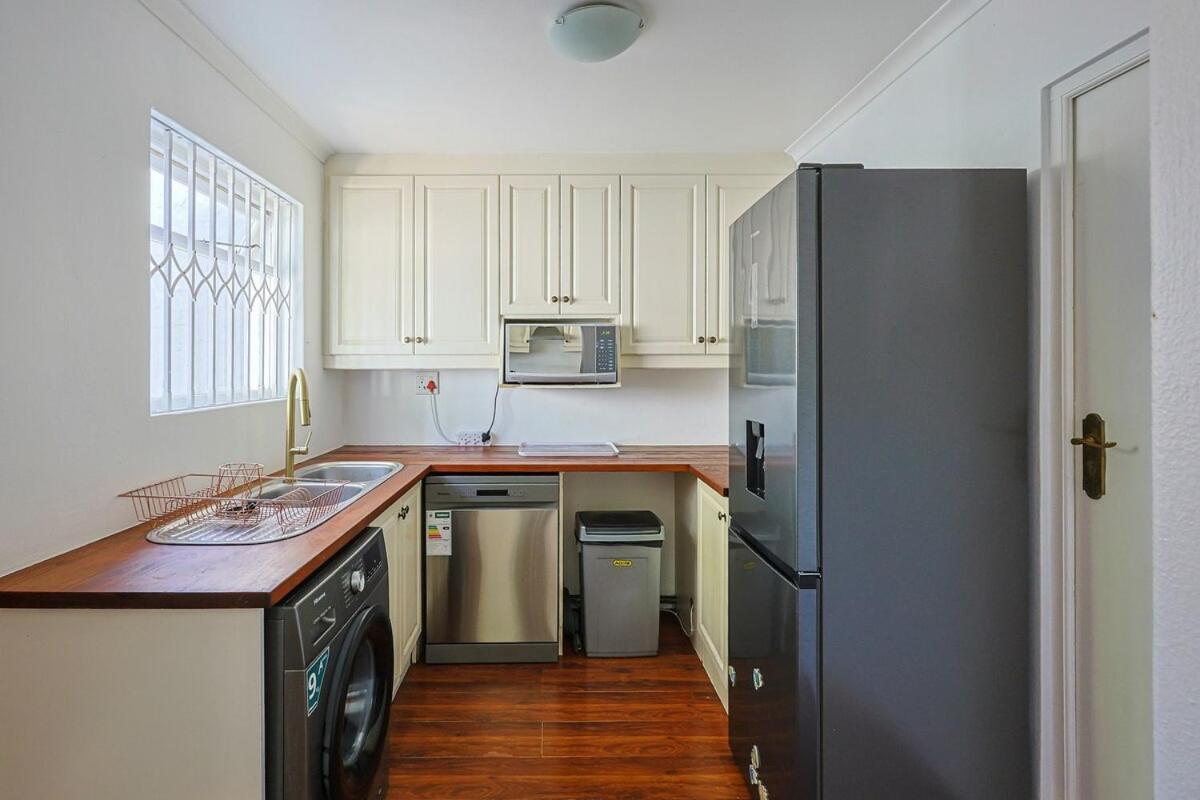 Holiday home Fully Equipped Claremont With Pool & Style