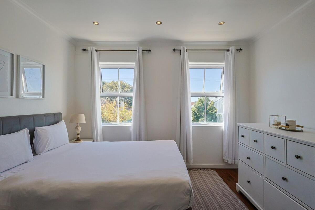 Fully Equipped Claremont With Pool & Style Holiday home *